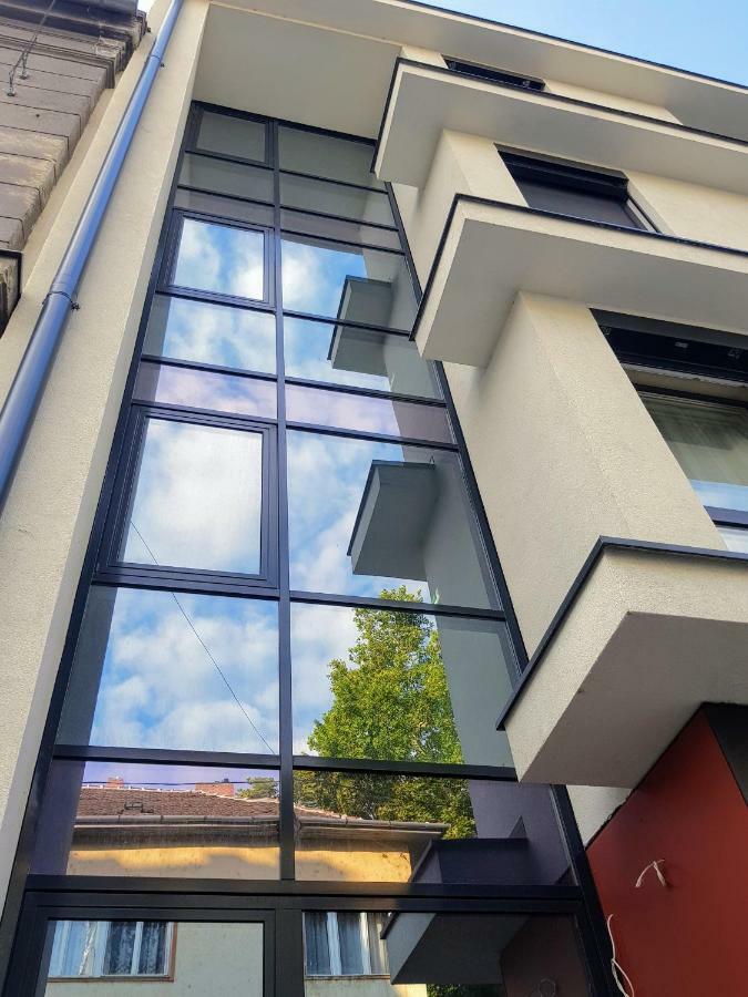 Holiday Apartman With Free Parking Győr Exteriör bild
